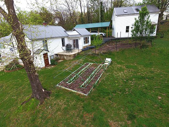 3rd image of 934 Hill Ave