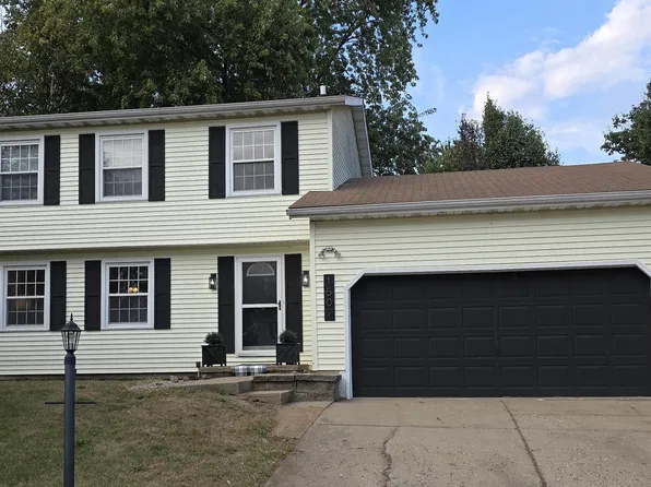 1507 W Queens Court Rd, Peoria, IL 61614