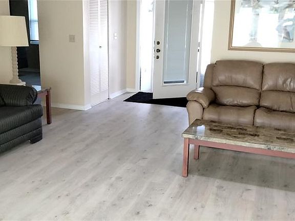 4th image of 1812 Atrium Dr