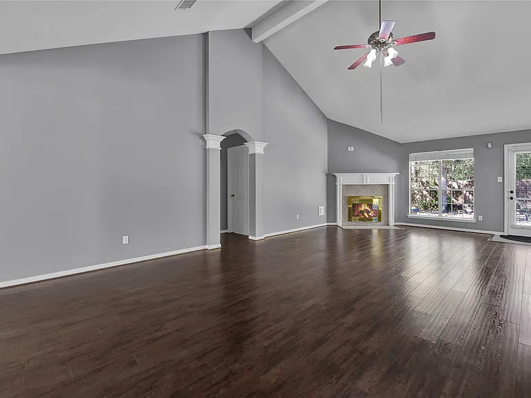 27186 Kings Manor Dr S — Photo 5