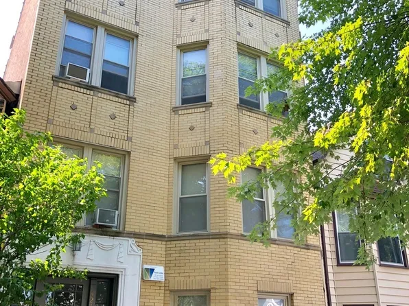 4212 N Bernard St APT 1, Chicago, IL 60618