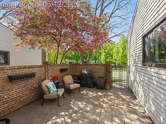 2nd image of 317 Willow Grove Ln