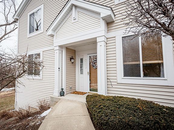 3rd image of 4323 Blue Iris Ct