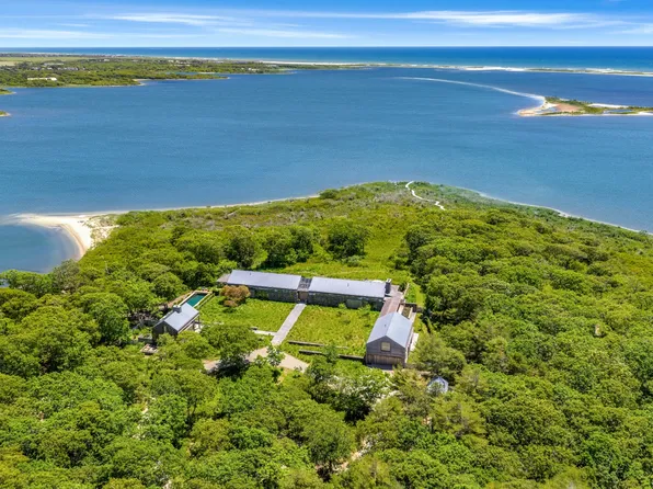 33 Boldwater Rd, Edgartown, MA 02539