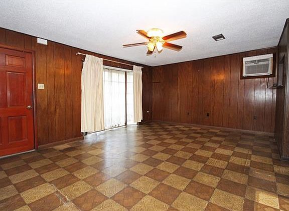4th image of 1424 Avenue A