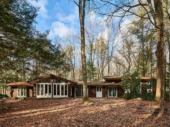 209 N No Valley Rd, Amherst, MA 01002