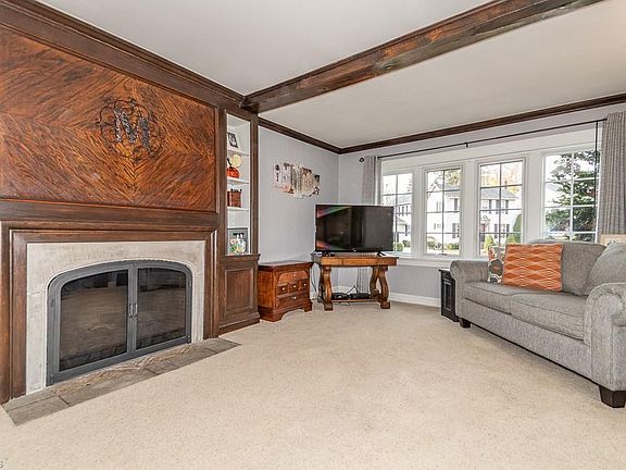 5th image of 83 Levan Dr