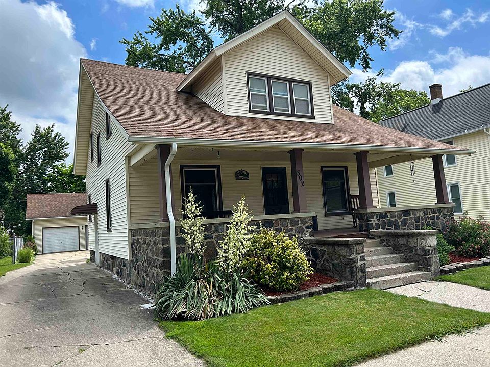1st image of 302 N Mackinaw St