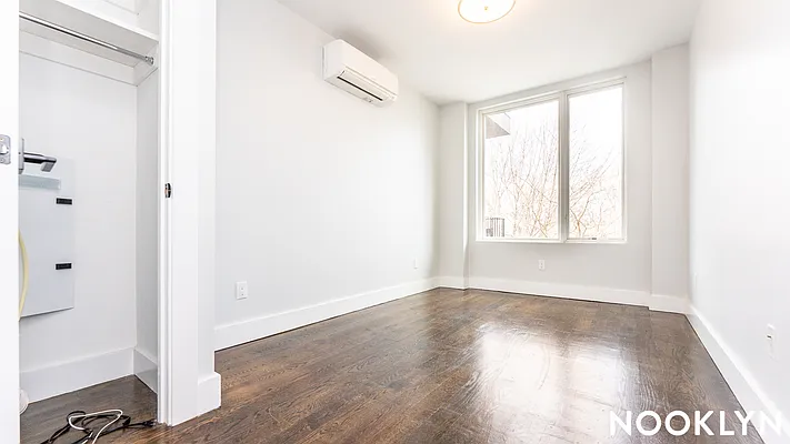 Rented by Nooklyn NYC LLC | media 4