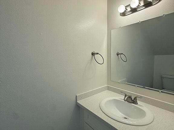 5th image of 1753 Ramona Ave APT 5