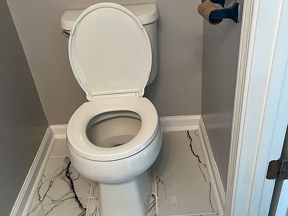 4th image of 3644 Montrose Pond Ct