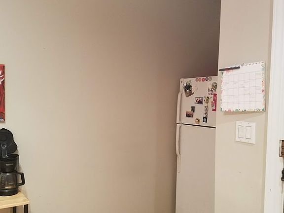 5th image of 1919 W Berteau Ave APT 1B