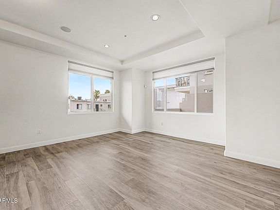 5th image of 3801 N GOLDWATER Boulevard #204