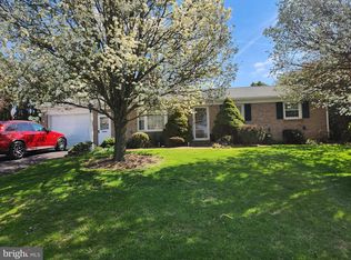 179 Eastbrook Rd, Smoketown, PA 17576