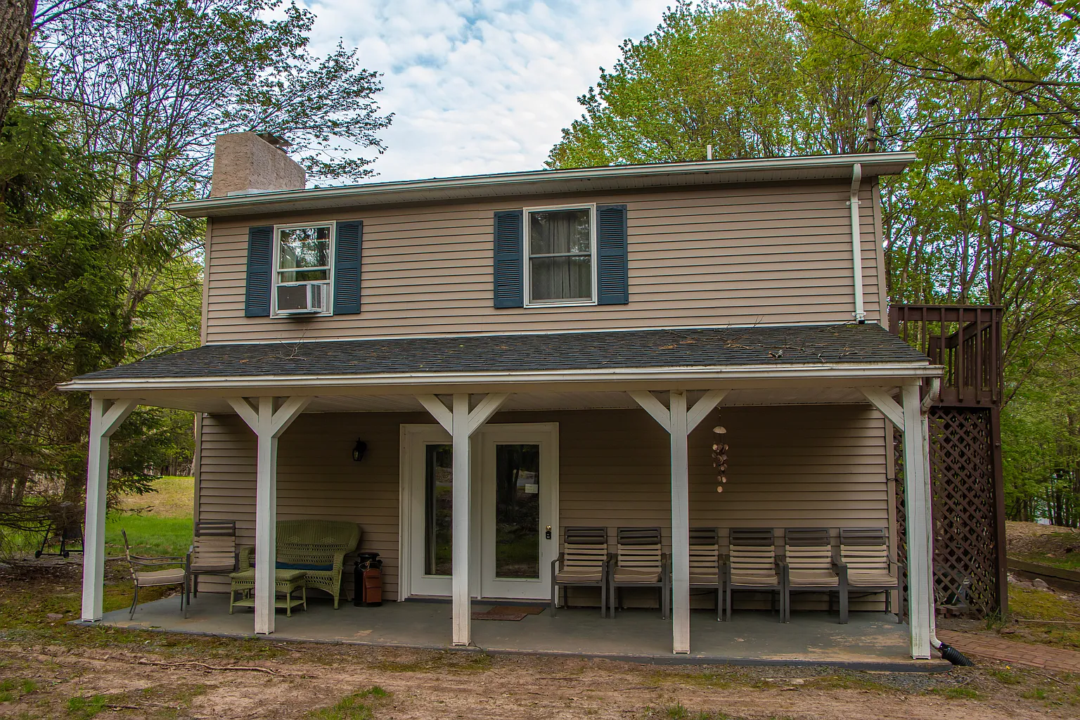 120 Woodland Pl photo 1