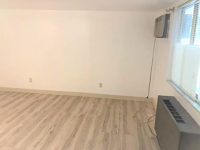 6350 Forward Ave #3R — Photo 15