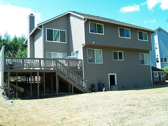 3rd image of 10927 Hillsboro Dr NW
