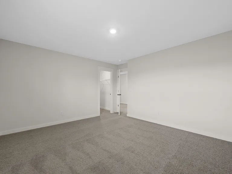 887 Bur Oak Ct — Photo 28