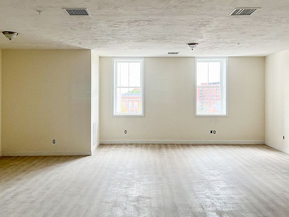 2nd image of 52 Parker St #31