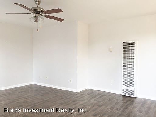 3rd image of 563 Cherry Ave APT 202