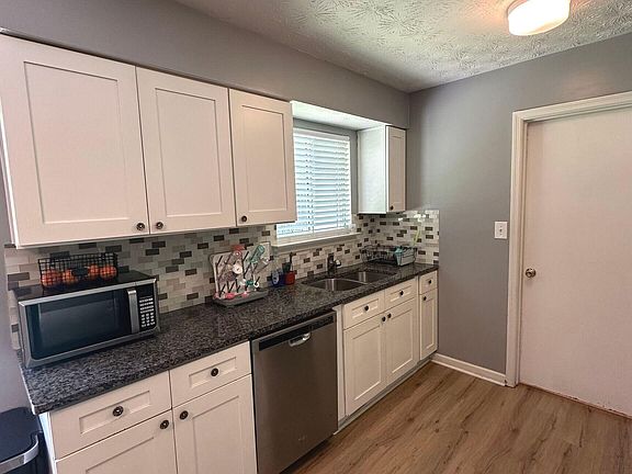 5th image of 2900 Haddon Dr