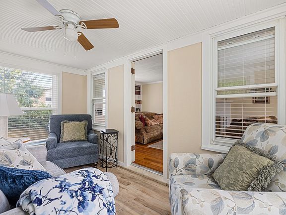 4th image of 25 Glenbeck Ln