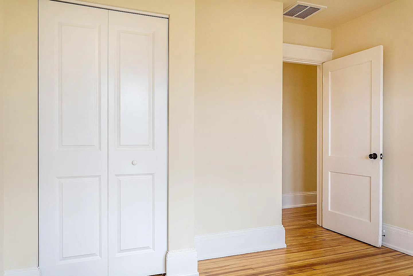 2 bed, 1200 sqft, $1,495 — Photo 4