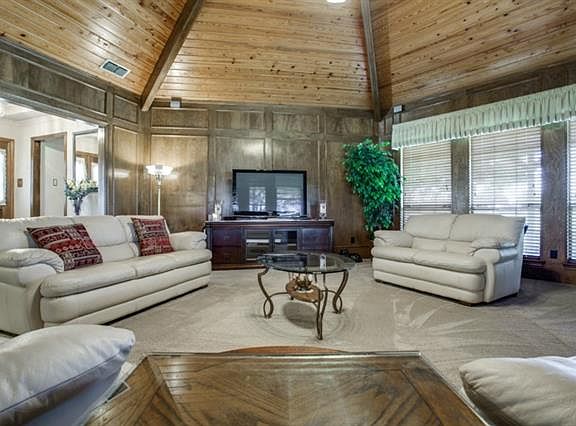 5th image of 205 Breezy Hill Ln