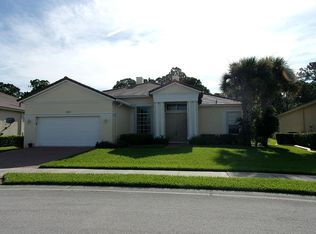 355 SW Lake Forest Way, Port Saint Lucie, FL 34986