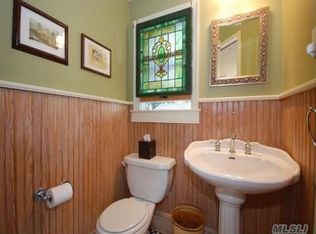 212 Franklin Ave, Malverne, NY 11565