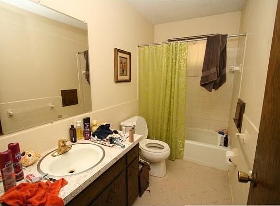 5th image of 12772 Taylor St NE