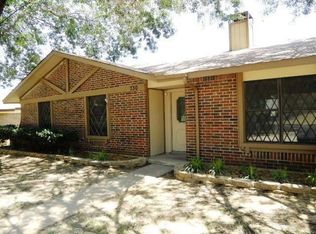 730 Holly Oak Dr, Lewisville, TX 75067