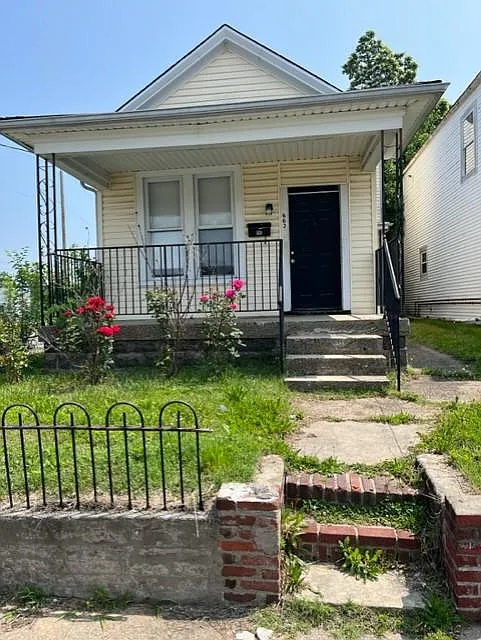 663 Mix Ave
