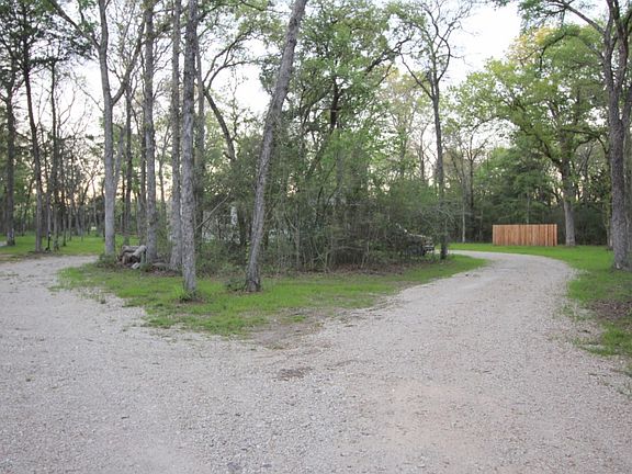 3rd image of 11446 Woody Ln