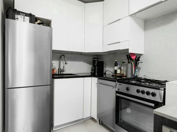 166 East 35th Street image 8 of 14