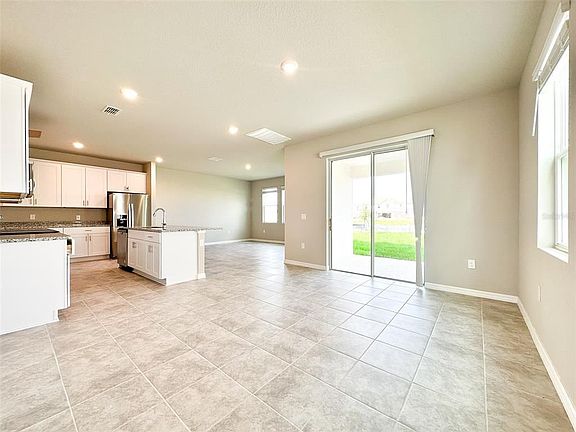 4th image of 2260 Treasure Hill St