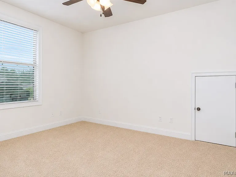 1035 Haylee Brook Ln — Photo 16