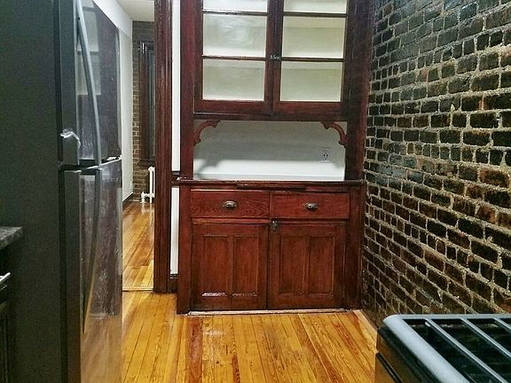 4th image of 37-27 28th St #2