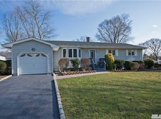 15 Dave Ln, South Setauket, NY 11720