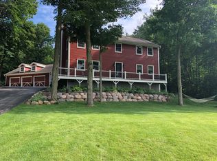 S76W25270 Forestview Ct, Waukesha, WI 53189
