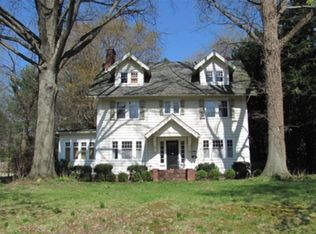 1249 Sunset View Dr, Akron, OH 44313