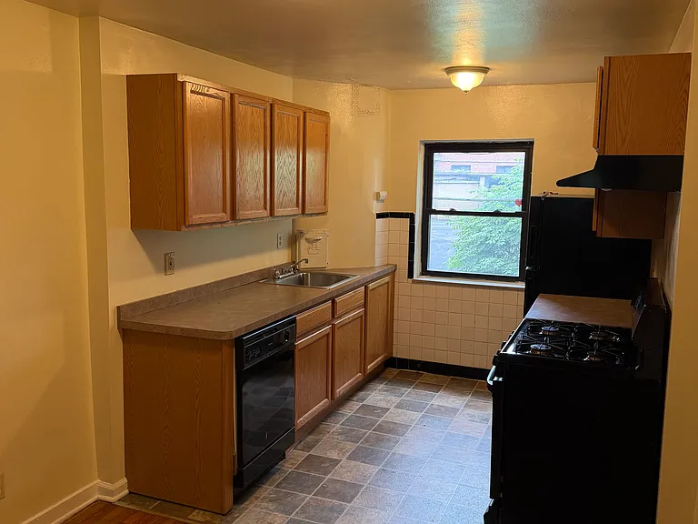 249 Linwood Ave #2 — Photo 1