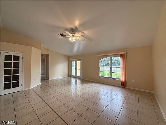 5th image of 696 Homestead Rd S