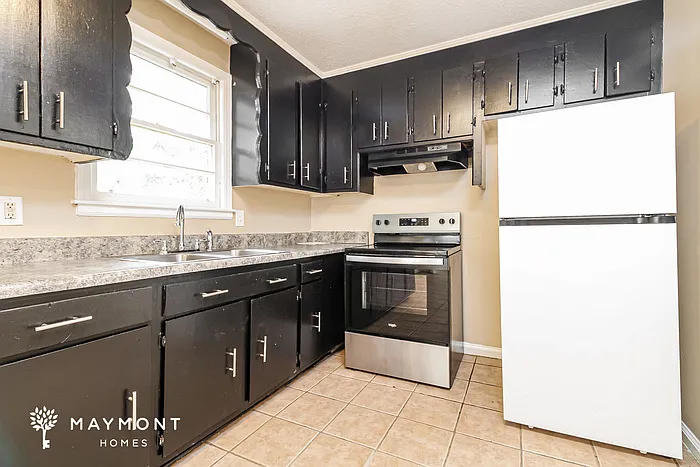 1707 Long Shadow Ln — Photo 5