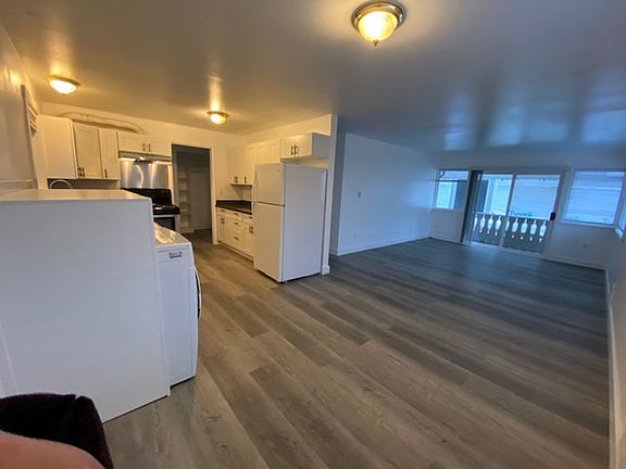 5th image of 4725 38th Ave S #3