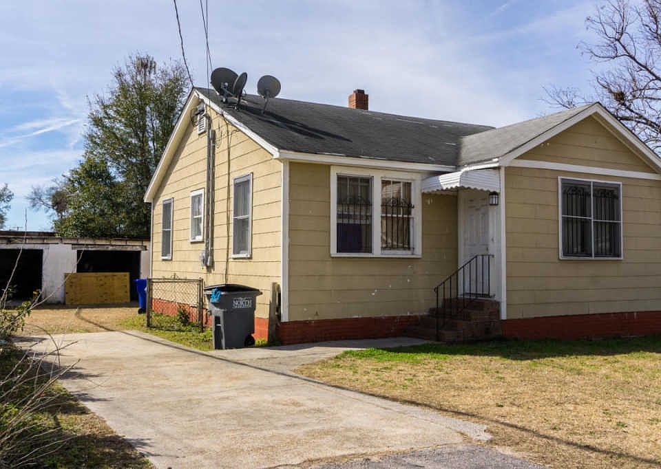 1st image of 3301 Goldenrod St