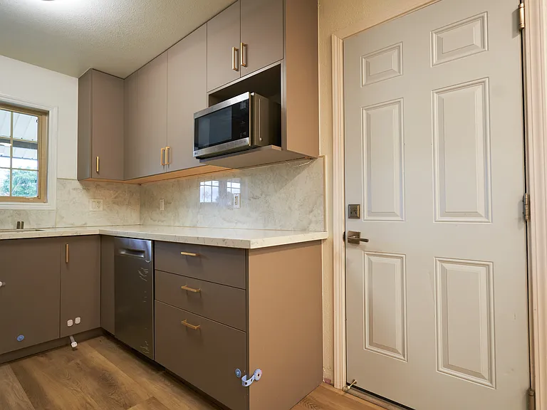 2602 Cabrillo Ave — Photo 9