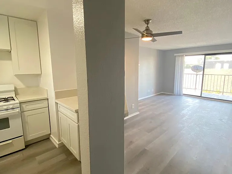 1039 Junipero Ave — Photo 6