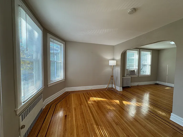 271 Davis Ave #2 — Photo 22