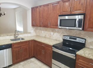 2791 S Evergreen Cir, Boynton Beach, FL 33426
